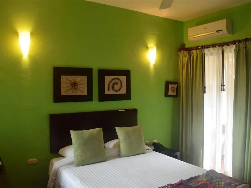 Tortuga Hotel Playa del Carmen